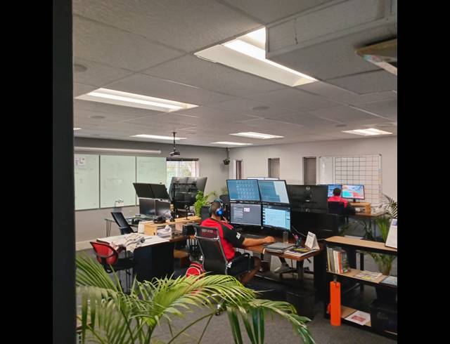 221M² OFFICE TO LET IN TECHNO PARK